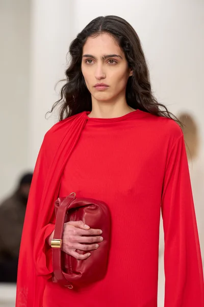 Look 97